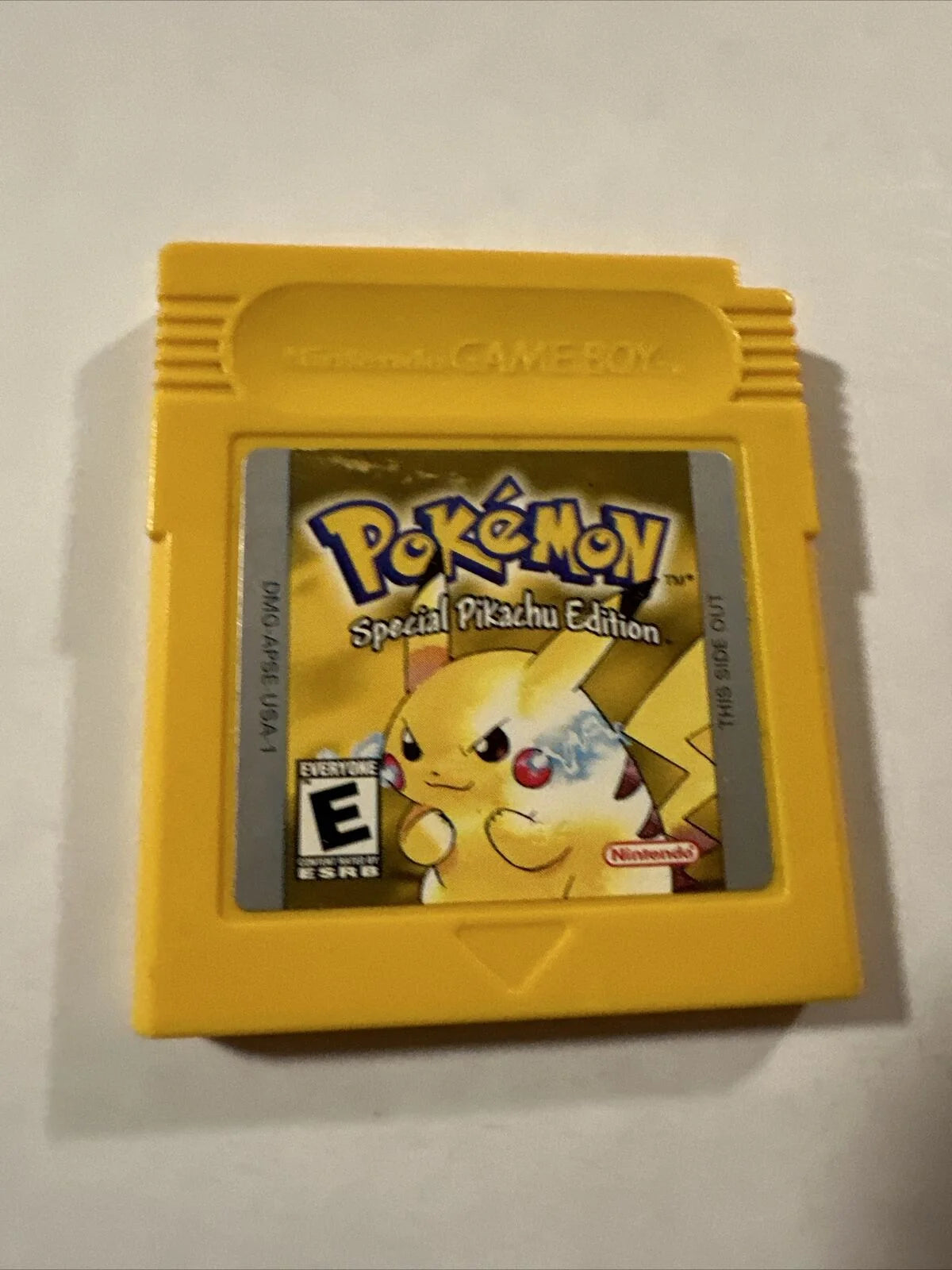 Pokemon yellow nintendo gameboy authentic special pikachu edition