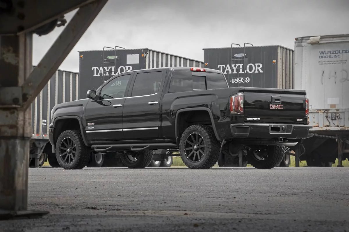 Rough country 3.5" lift kit (fits) 2014-2018 chevy silverado gmc sierra 1500 4wd | n3 loaded struts/shocks | 19432