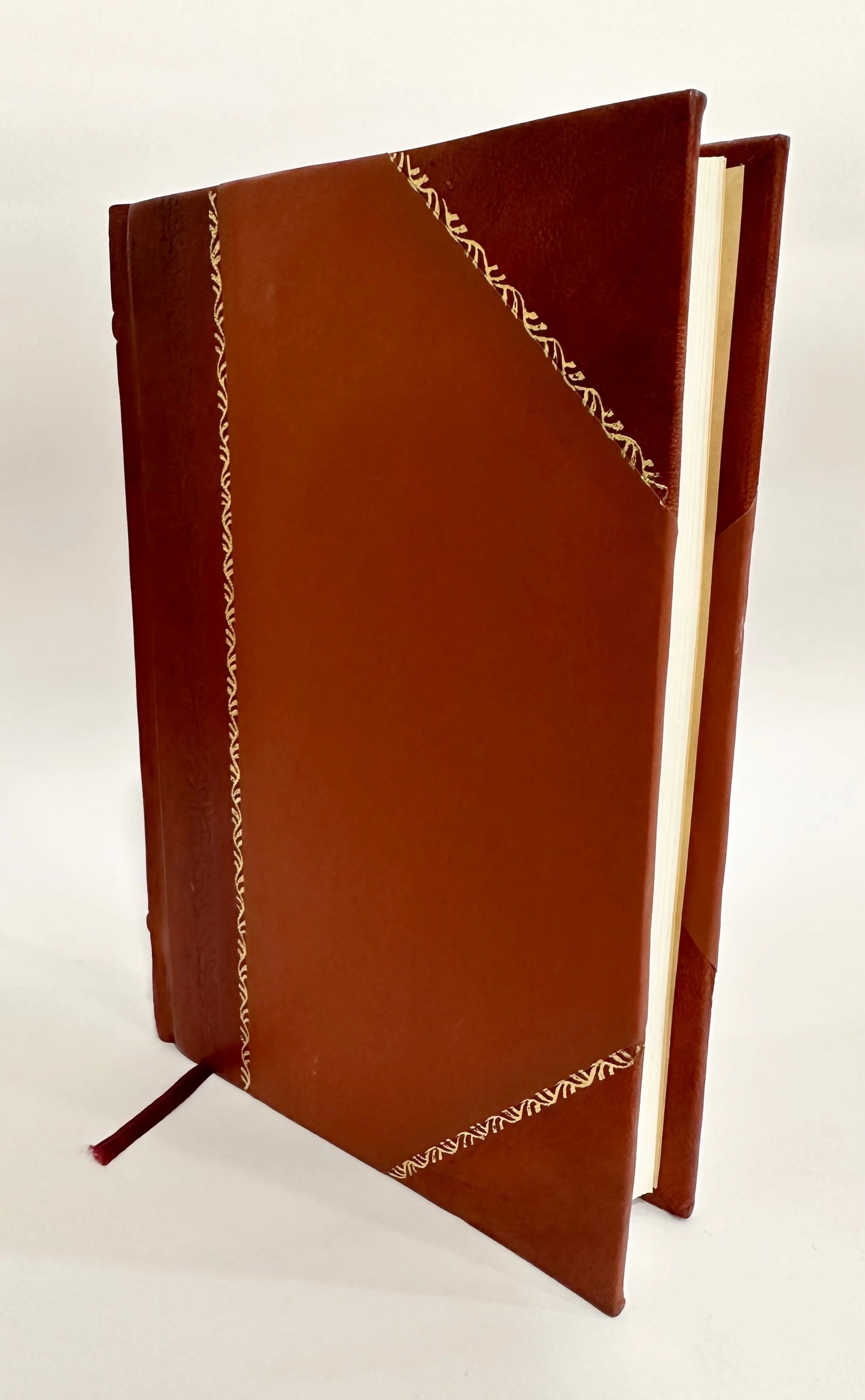 Bericht des curatoriums fur das verwaltungsjahr ... / kunstgewerbliches museum der handels- und gewerbekammer (prague, czechoslovakia) (1907) (1907) [leather bound]