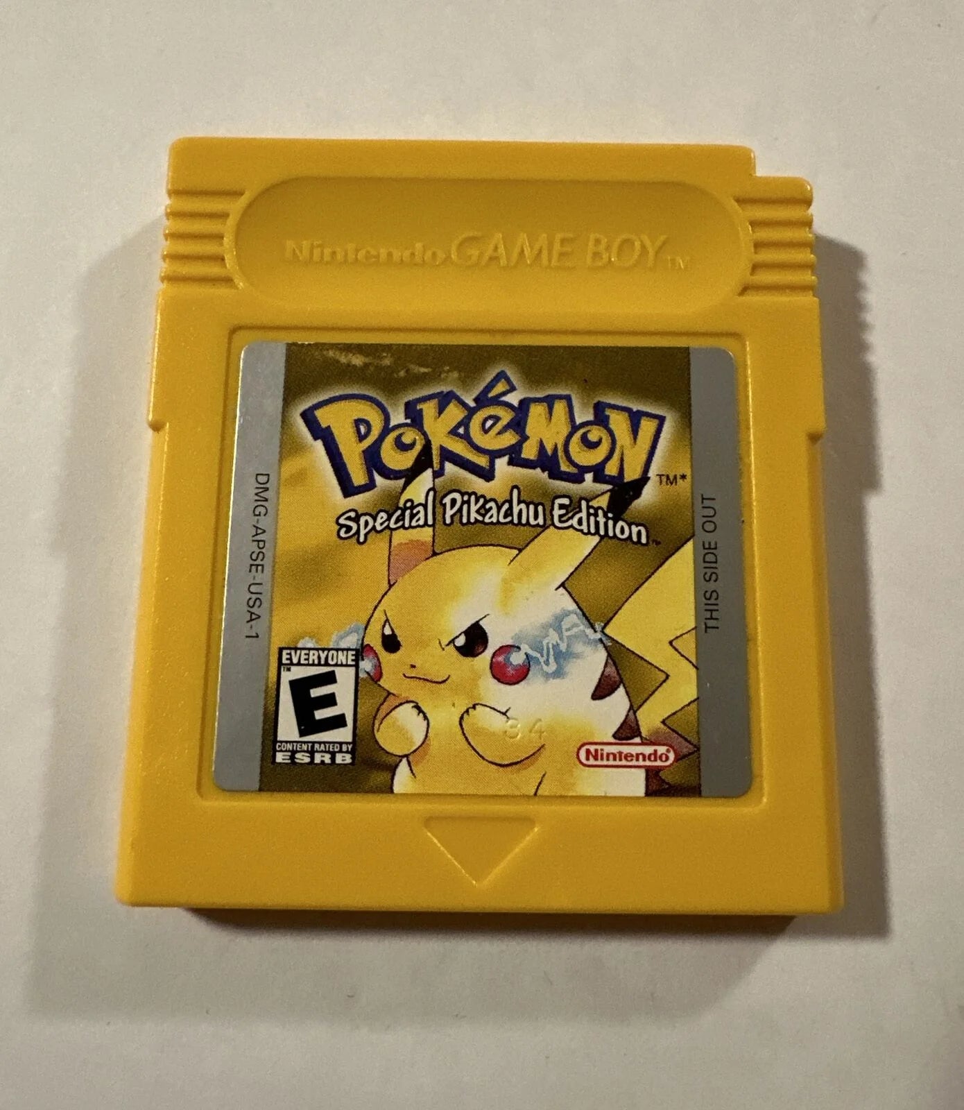 Pokemon yellow nintendo gameboy authentic special pikachu edition