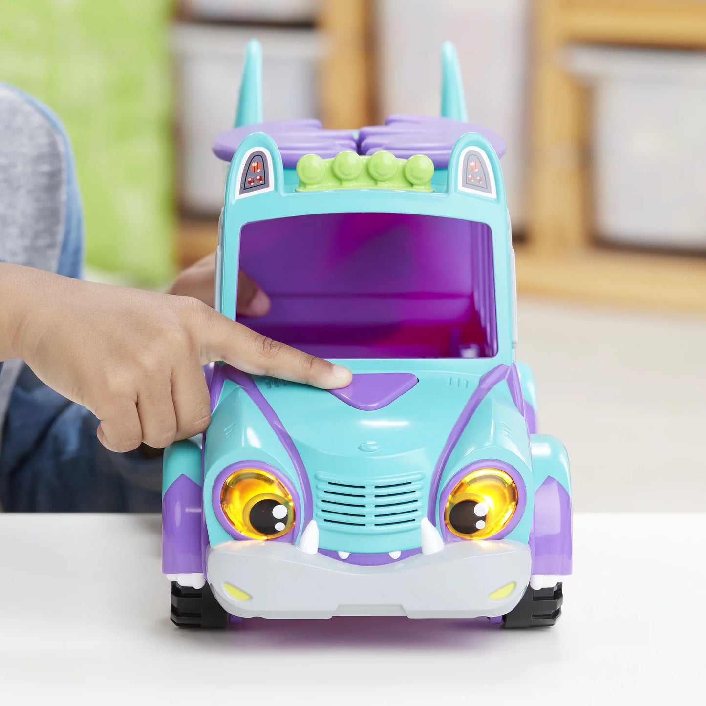 Netflix super monsters grrbus monster bus toy with lights, sounds, and music ages 3 and up