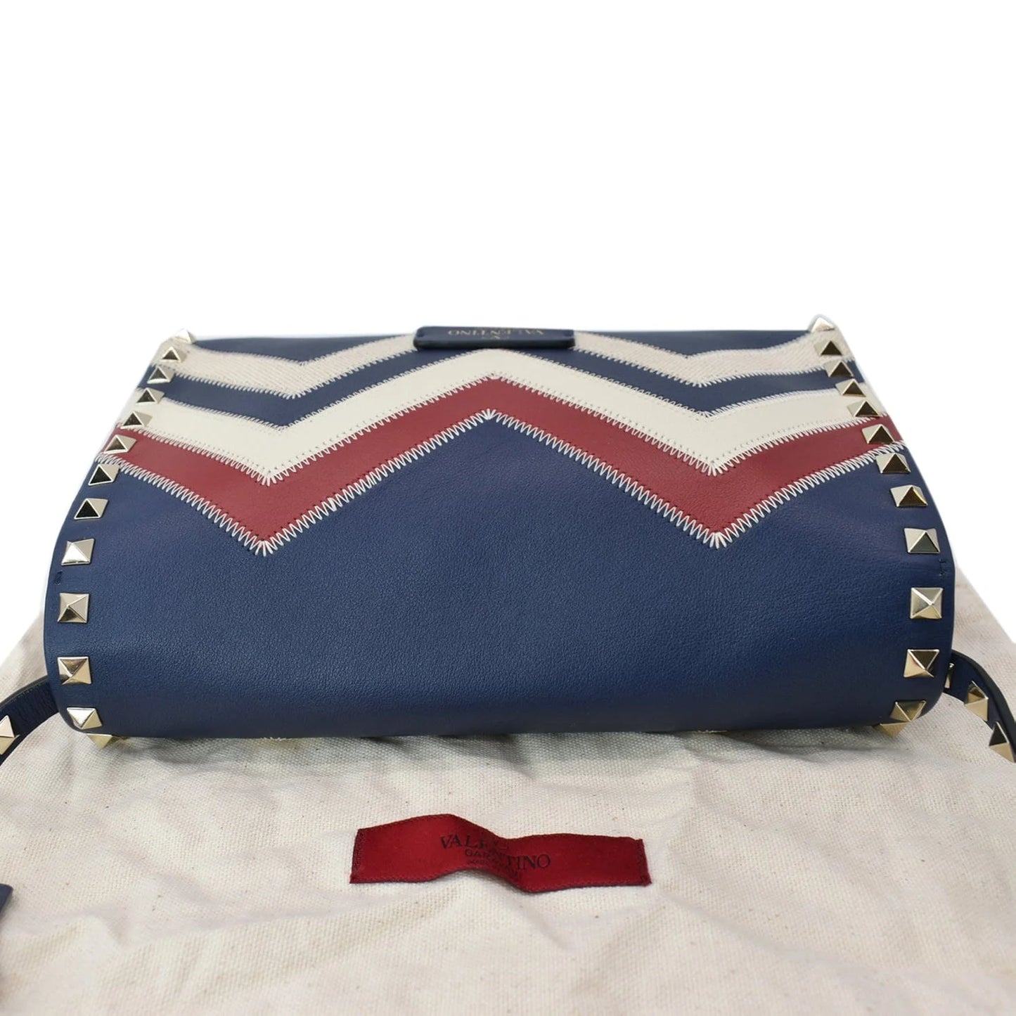 Pre-owned valentino garavani rockstud chevron print leather crossbody bag multicolor