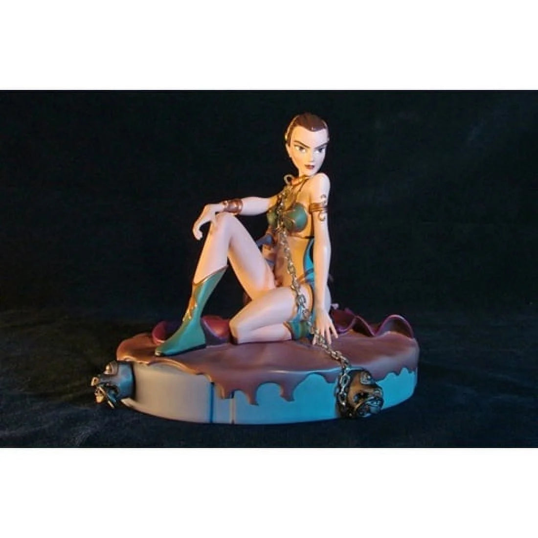 Gentle giant animated slave leia maquette