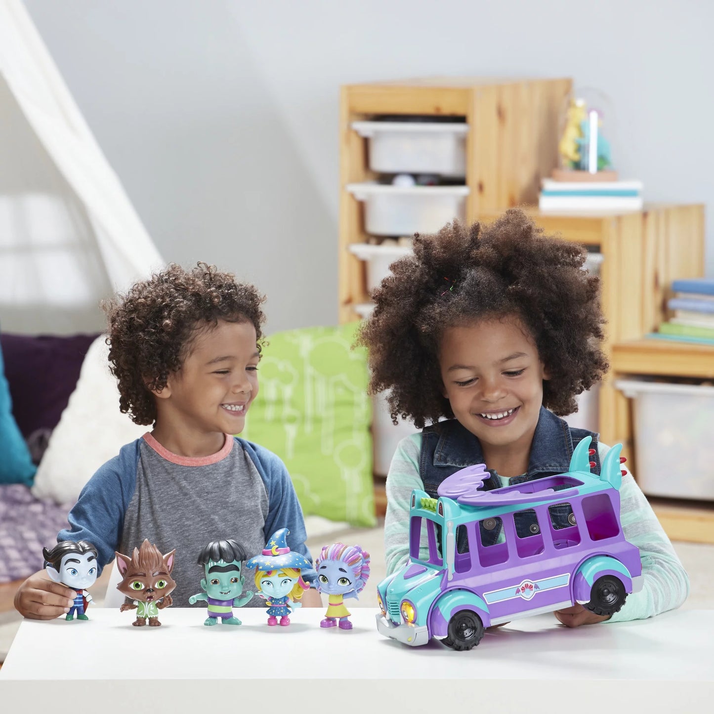 Netflix super monsters grrbus monster bus toy with lights, sounds, and music ages 3 and up